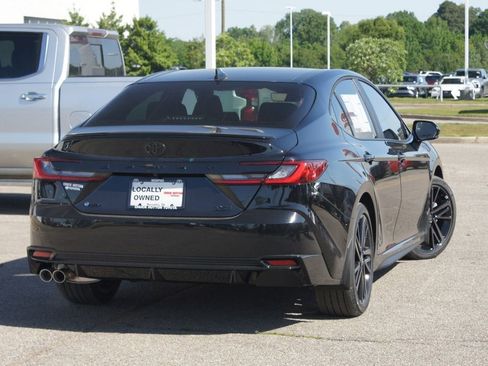 Used 2026 Toyota Camry XSE FWD image 10