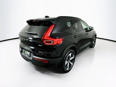 Used 2026 Volvo XC40 B5 Plus AWD/4WD image 9