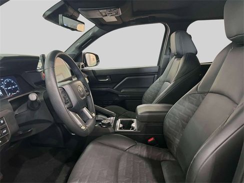 Certified 2025 Toyota Tacoma TRD Off-Road image 19