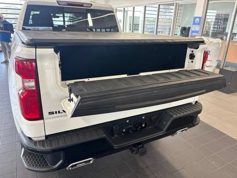 Used 2021 Chevrolet Silverado 1500 LT Trail Boss w/ Convenience Package II AWD/4WD image 13
