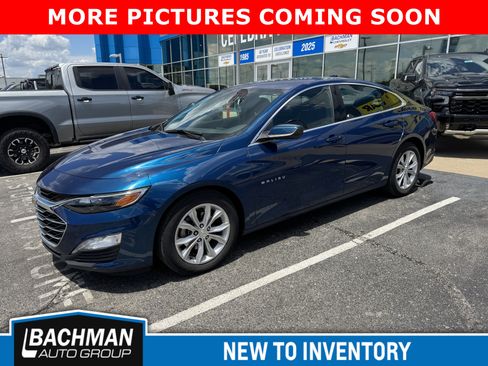 Used 2019 Chevrolet Malibu LT w/ Driver Confidence Package II FWD image 3