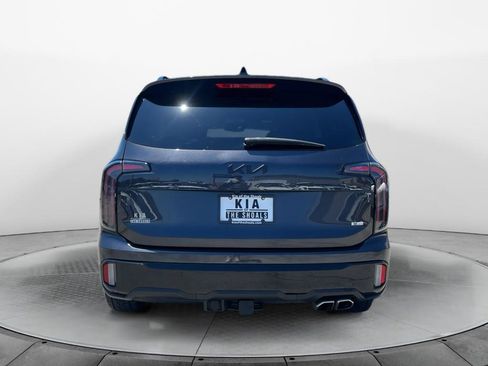 Used 2025 Kia Telluride AWD image 4