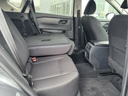 Used 2024 Nissan Rogue S image 30