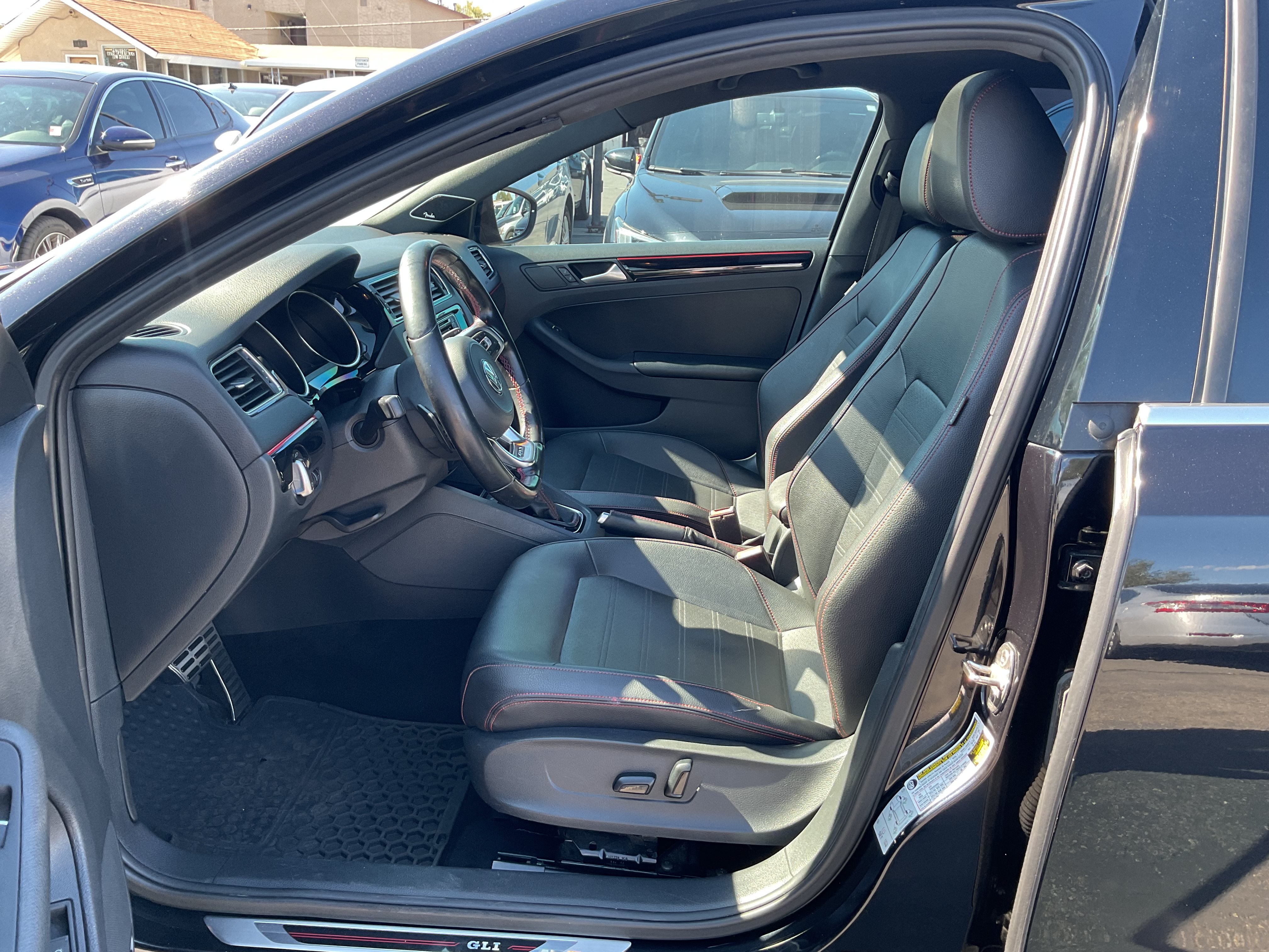 Used 2017 Volkswagen Jetta GLI FWD image 12