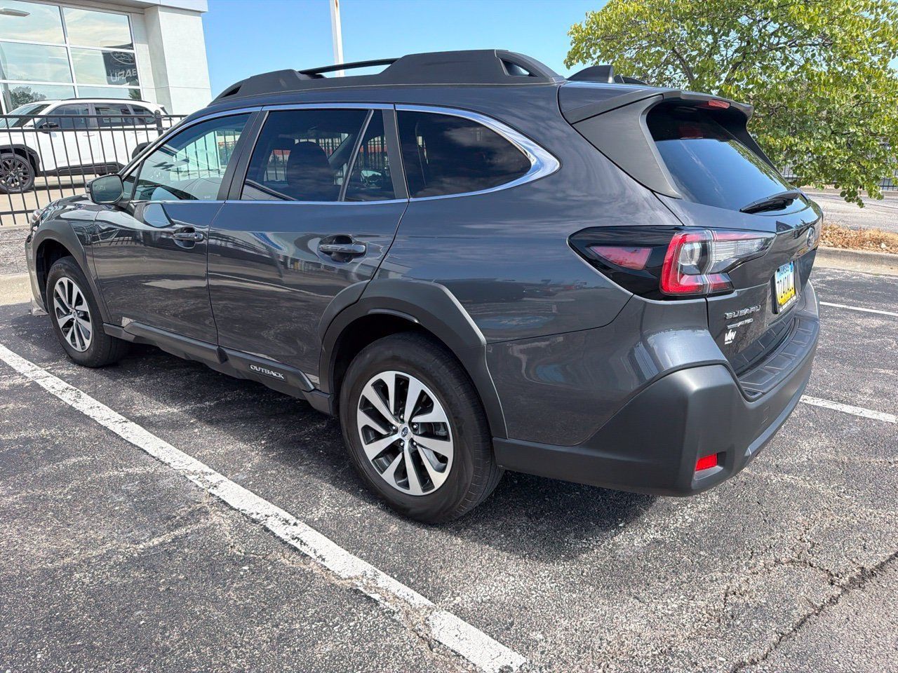 Used 2024 Subaru Outback Premium w/ Popular Package #1 AWD/4WD image 4