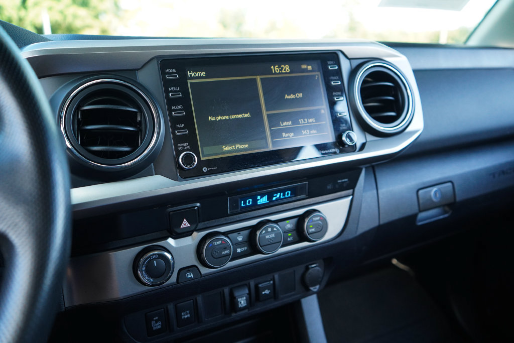 Used 2022 Toyota Tacoma SR5 w/ Trail Edition AWD/4WD image 7