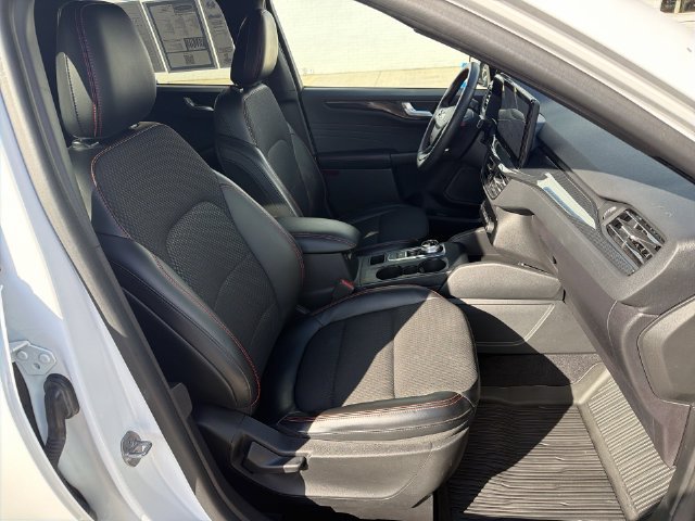 Used 2023 Ford Escape ST-Line w/ Tech Pack #1 FWD image 33