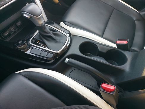 Used 2023 Kia Seltos S w/ Navigation Package image 25