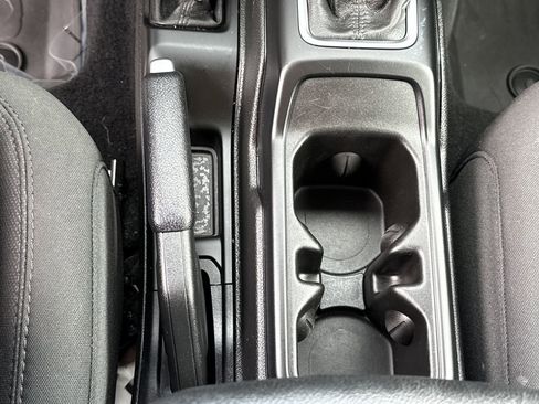 Used 2023 Jeep Wrangler Unlimited Sport image 35