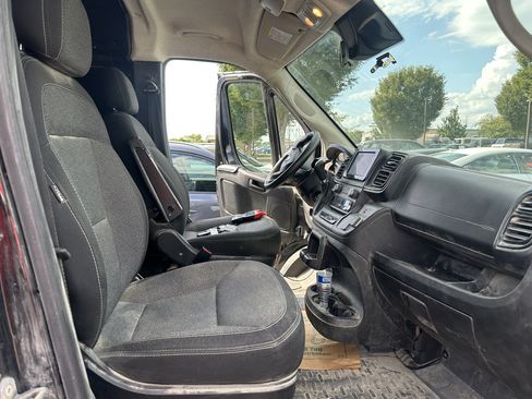 Used 2023 RAM ProMaster 2500 FWD image 5