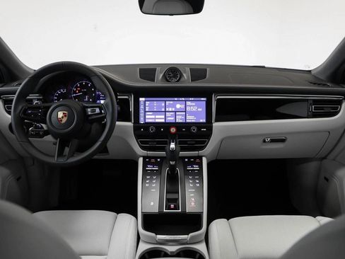 New 2025 Porsche Macan image 24