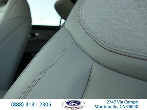 Used 2026 Ford Explorer Active w/ Active Comfort Package image 14