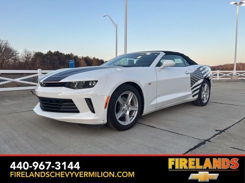 Used 2018 Chevrolet Camaro LT image 2