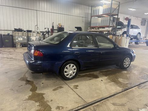 Used 2001 Toyota Corolla CE image 12