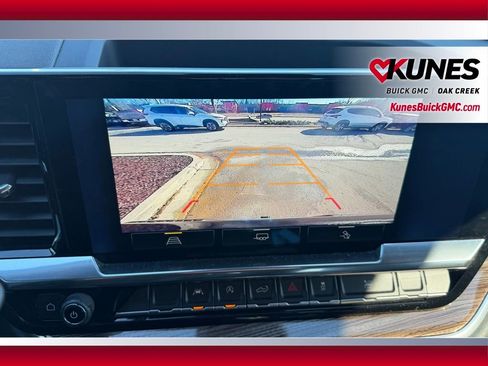 Used 2022 Chevrolet Silverado 1500 LT w/ Convenience Package II image 21