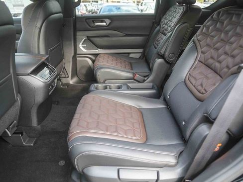 New 2026 Nissan Armada Platinum RWD image 19