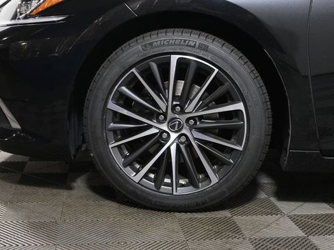 Used 2023 Lexus ES 350 w/ Premium Package FWD image 12