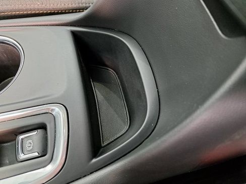 Used 2024 Chevrolet Equinox LT FWD image 19