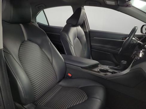 Used 2023 Toyota Camry SE image 13