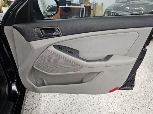 Used 2015 Kia Optima LX FWD image 25