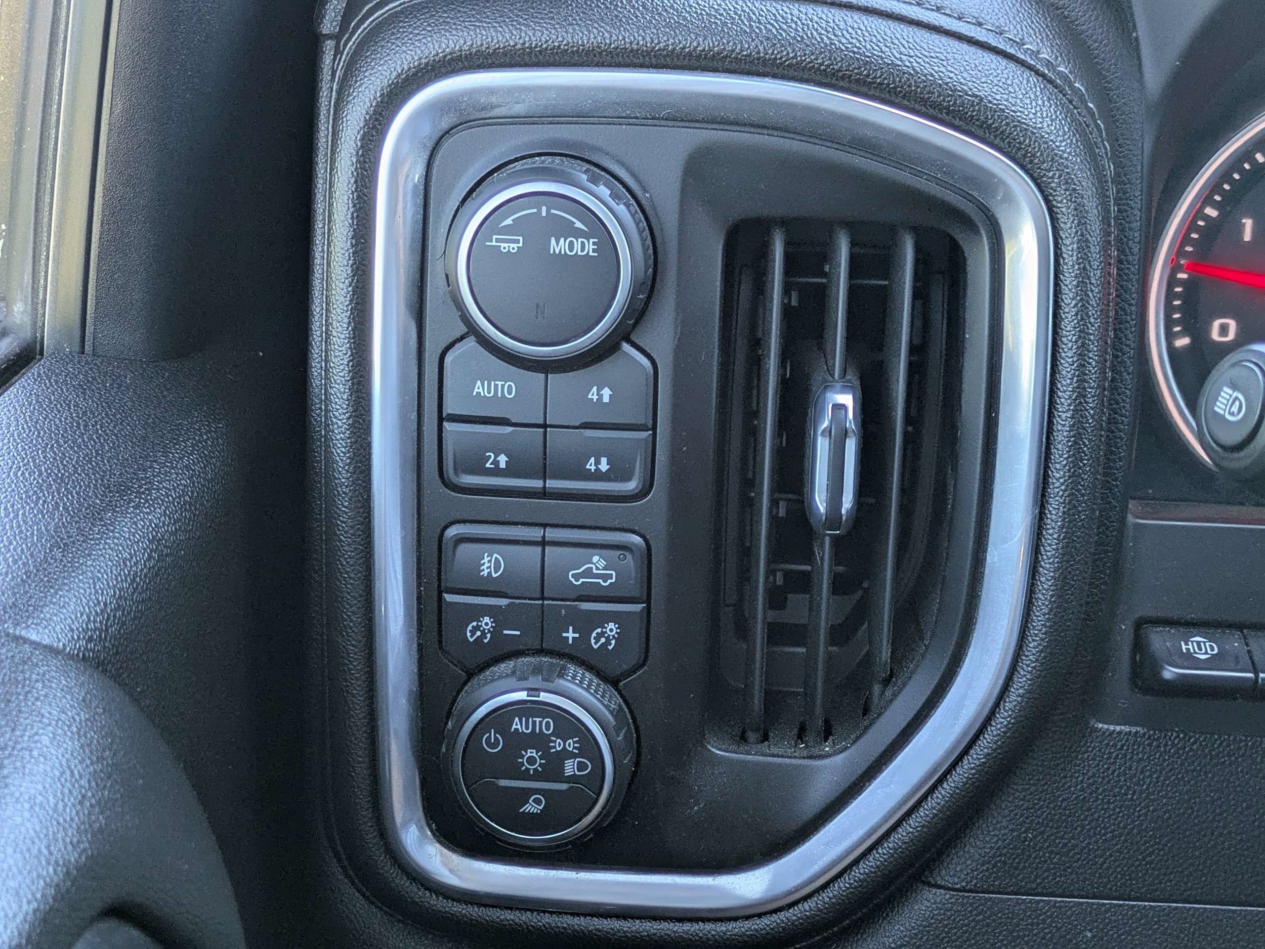 Used 2023 Chevrolet Silverado 3500 High Country AWD/4WD image 22