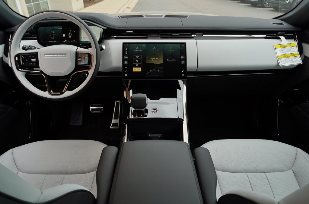 Certified 2026 Land Rover Range Rover Sport Dynamic SE AWD/4WD image 9