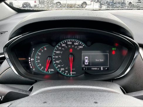 Used 2022 Chevrolet Trax LS w/ Tint and Cruise Package FWD image 12