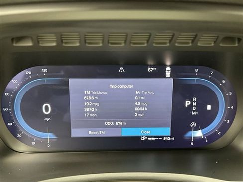 Certified 2025 Volvo XC90 B6 Plus w/ Protection Package Premier image 15