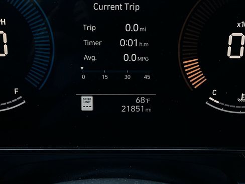 Used 2025 Hyundai Kona SEL image 40