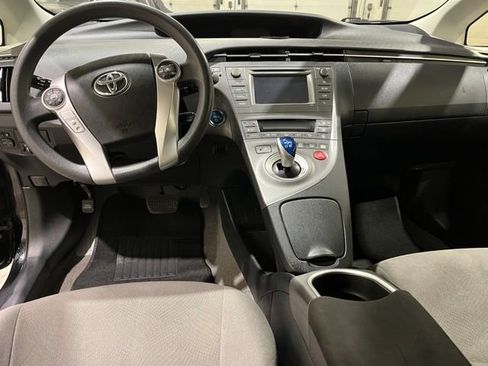 Used 2015 Toyota Prius Four image 15
