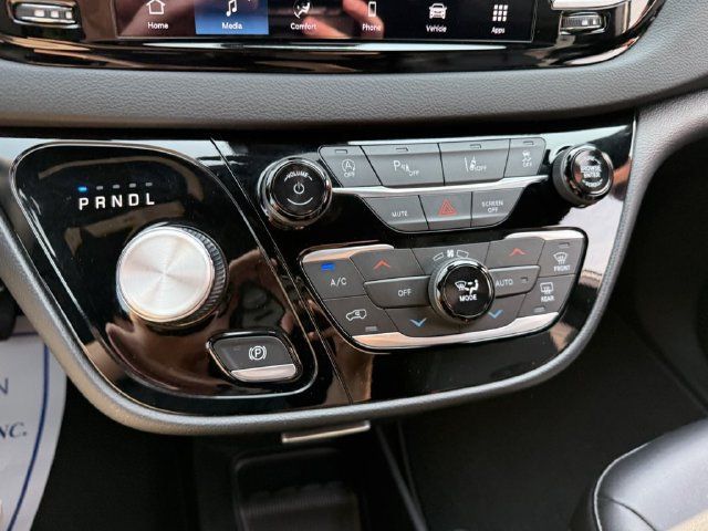Used 2026 Chrysler Pacifica Select FWD image 29