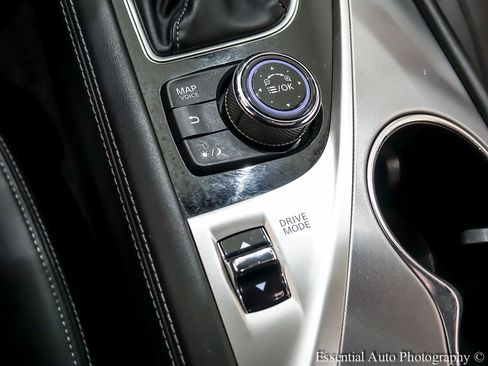 Used 2017 INFINITI Q60 3.0t w/ Premium Plus Package 3.0T image 22