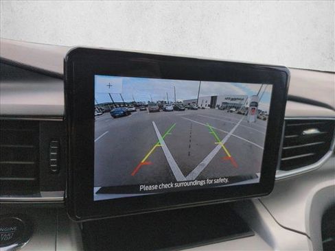 Used 2024 Ford Explorer XLT w/ Equipment Group 202A image 14