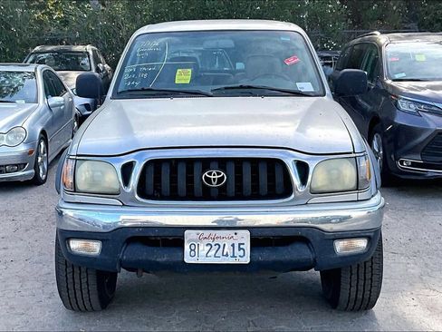 Used 2004 Toyota Tacoma PreRunner RWD image 2
