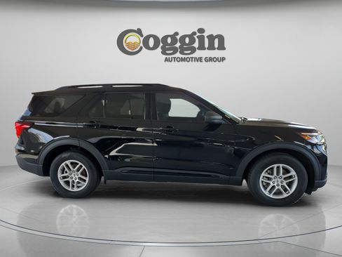 New 2026 Ford Explorer Active RWD image 7