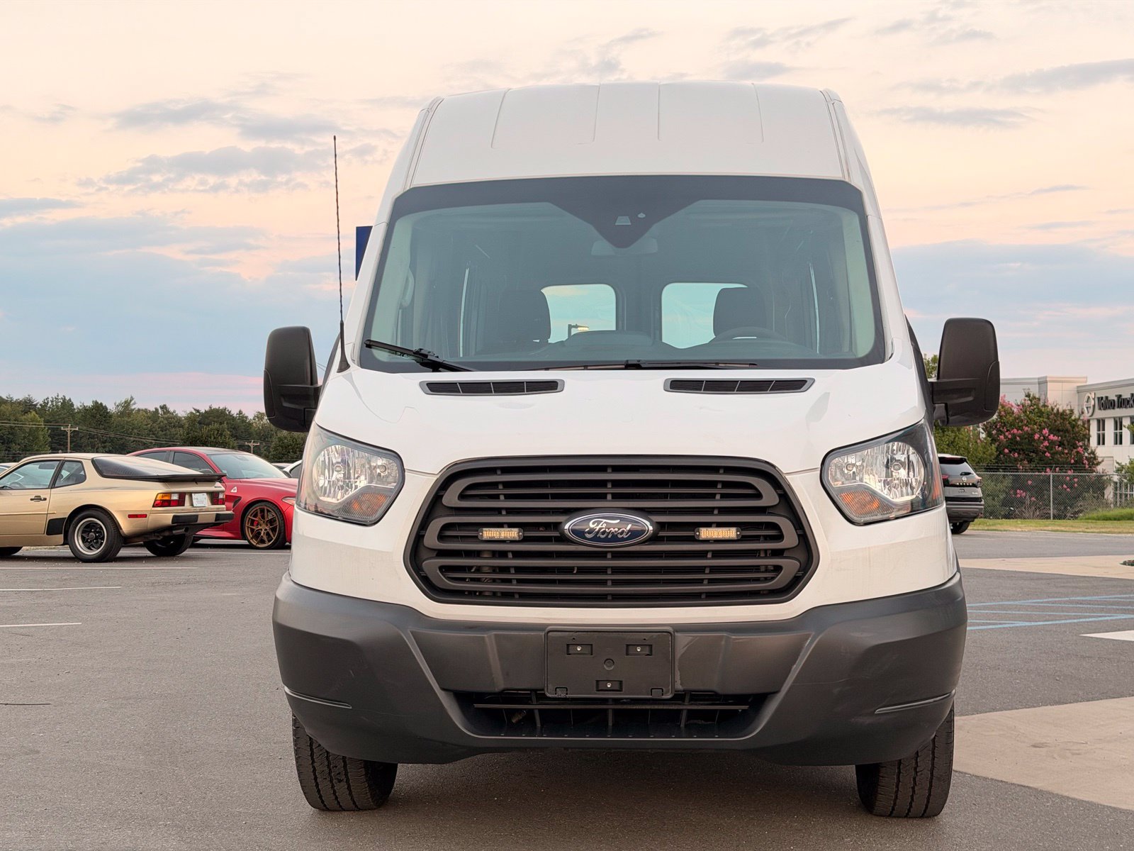 Used 2018 Ford Transit 350 148 High Roof RWD image 4