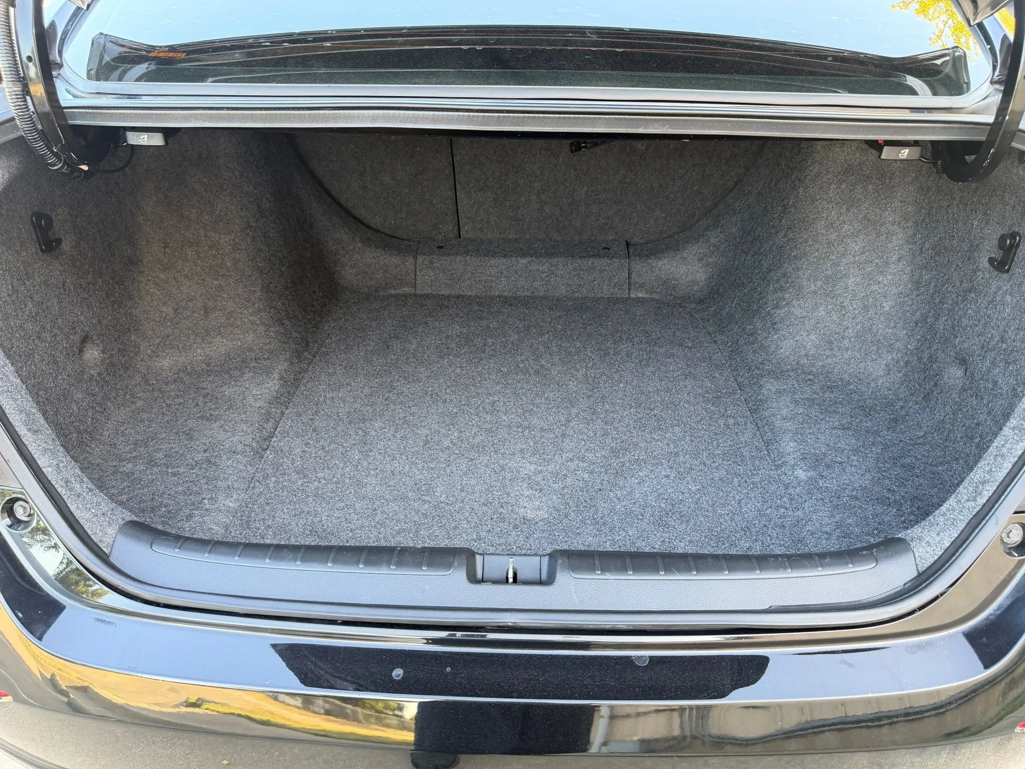 Used 2020 Honda Accord Sport image 3