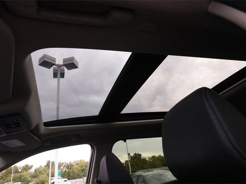 Certified 2024 Nissan Rogue SL w/ SL Premium Package image 29