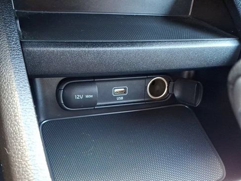 Used 2022 Kia Forte LXS w/ LXS Technology Package FWD image 28
