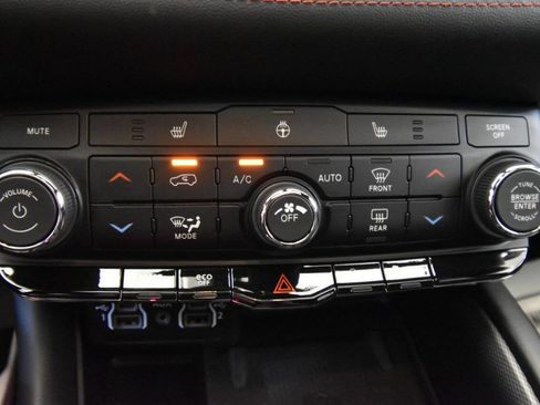 Used 2022 Dodge Durango R/T w/ Blacktop Package image 22