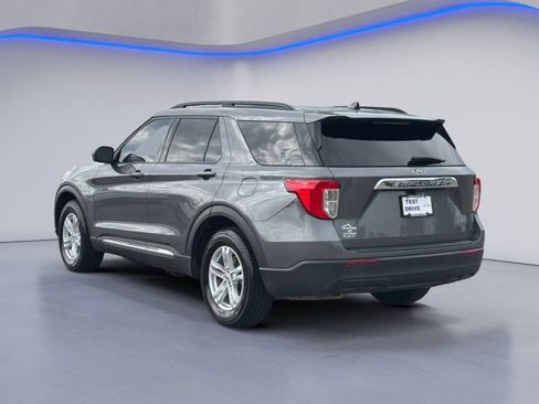Used 2023 Ford Explorer XLT RWD image 3