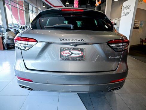Used 2022 Maserati Levante GT image 6