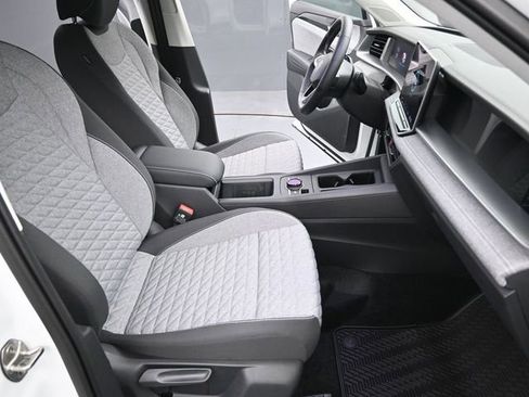 New 2026 Volkswagen Tiguan S image 24