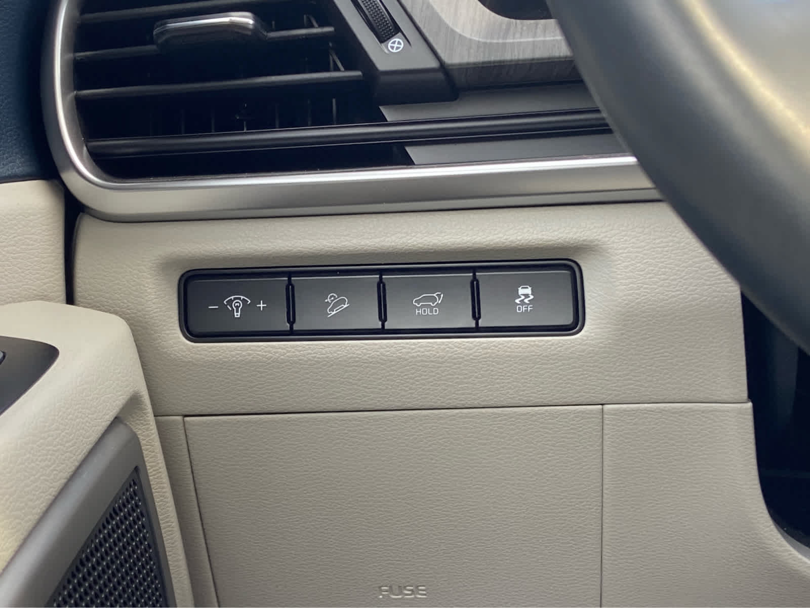 Used 2025 Kia Telluride EX w/ EX Captain's Chair Package FWD image 31