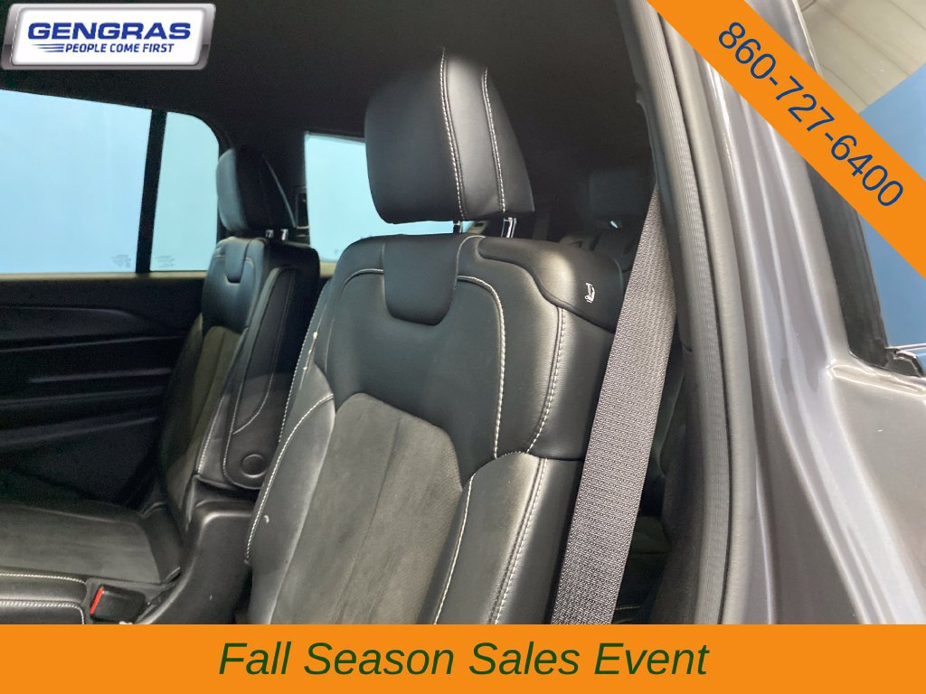 Used 2023 Jeep Grand Cherokee L Altitude AWD/4WD image 28