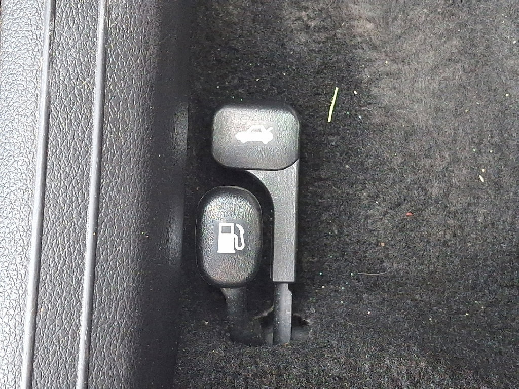 Certified 2023 Kia Forte LXS w/ LXS Technology Package FWD image 28