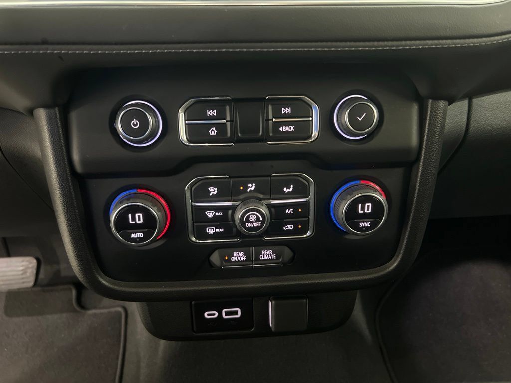 Used 2022 Chevrolet Tahoe 4WD image 15