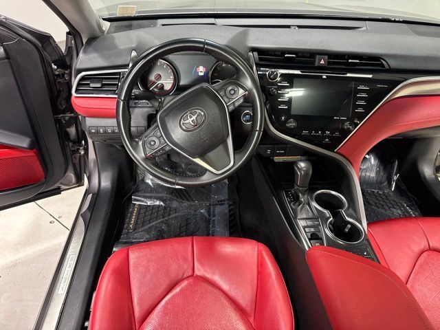 Used 2018 Toyota Camry XSE FWD image 15