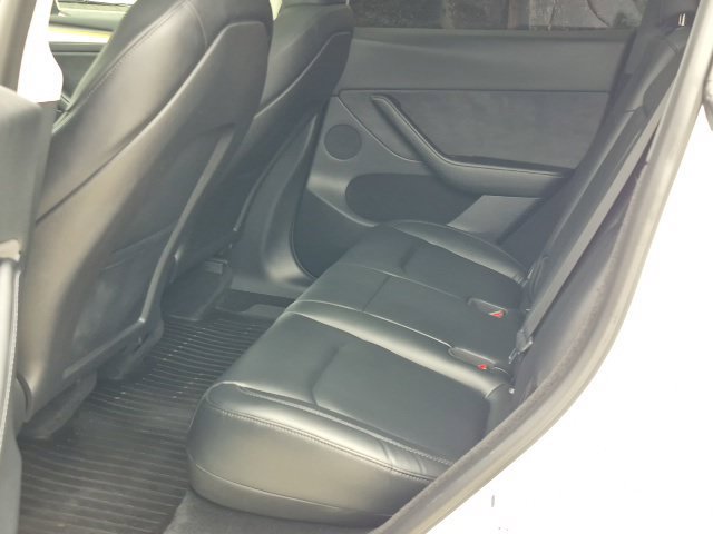 Used 2023 Tesla Model Y Long Range AWD/4WD image 18