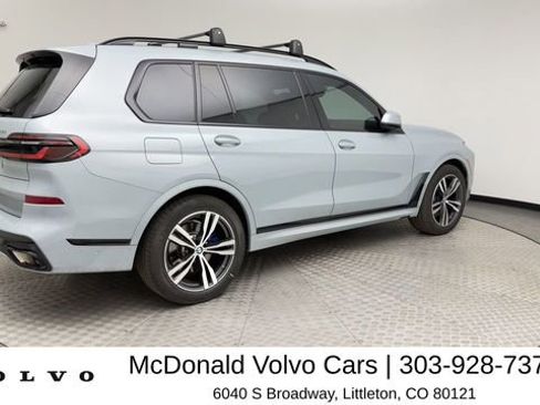 Used 2024 BMW X7 xDrive40i w/ M Sport Package AWD/4WD image 2